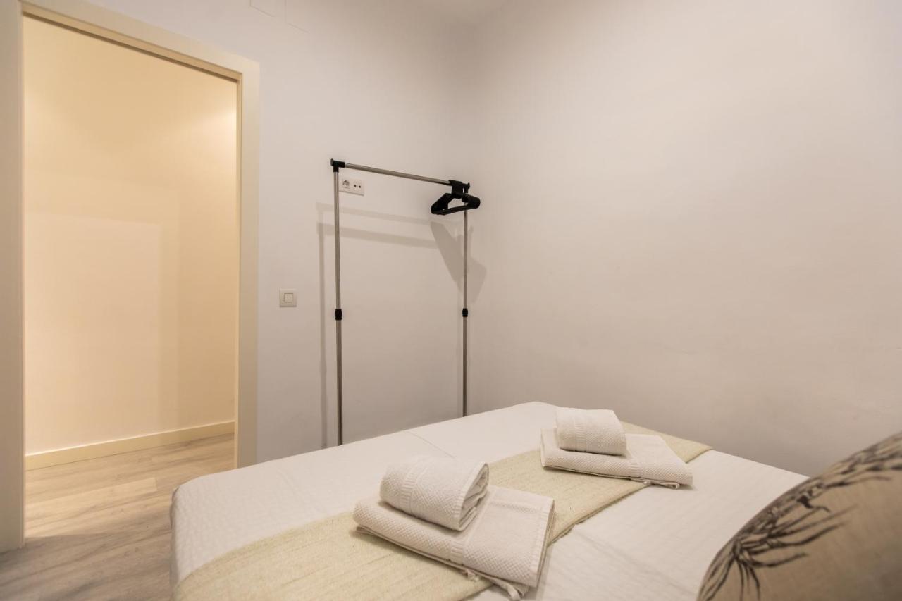 Pere Serafi 2 bedroom apartment Barcelona Exteriör bild