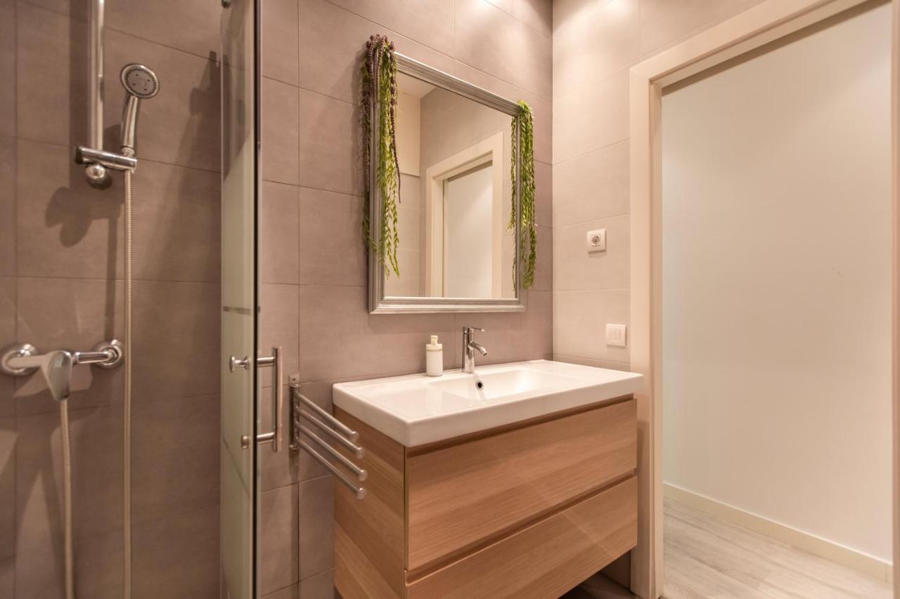 Pere Serafi 2 bedroom apartment Barcelona Exteriör bild