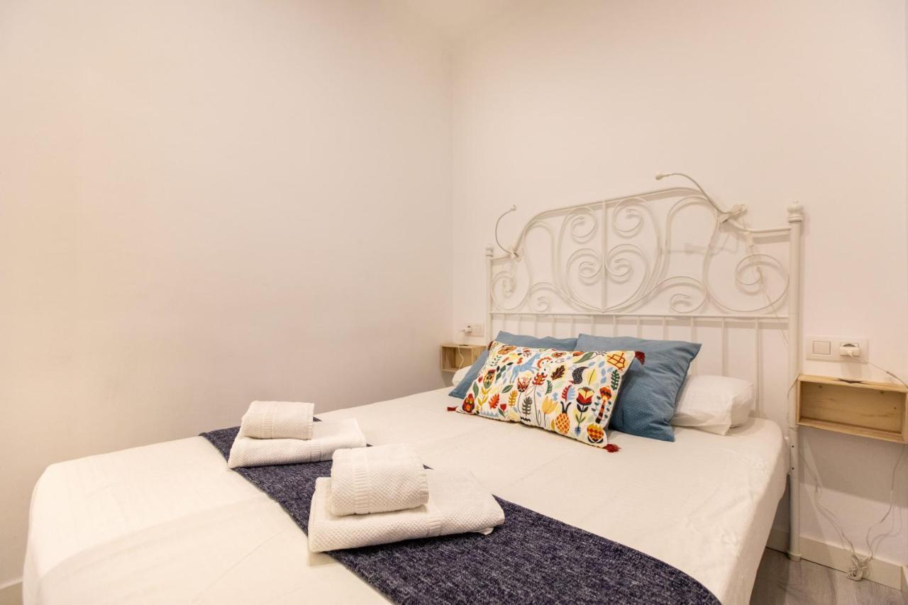 Pere Serafi 2 bedroom apartment Barcelona Exteriör bild